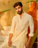 Kunwar Off White Embroidered Chanderi Kurta