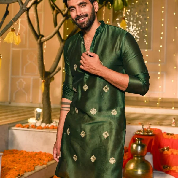 Devrat Dark Green Embroidered Chanderi Kurta